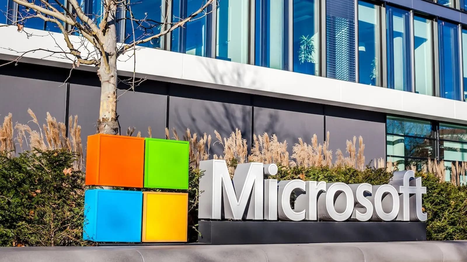 Microsoft parchea 421 CVE; zero‑day en afd.sys permite elevar a SYSTEM