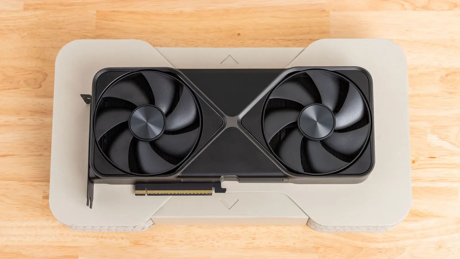 Nvidia retrasa GPUs RTX 50 Super por alto costo de memoria GDDR7