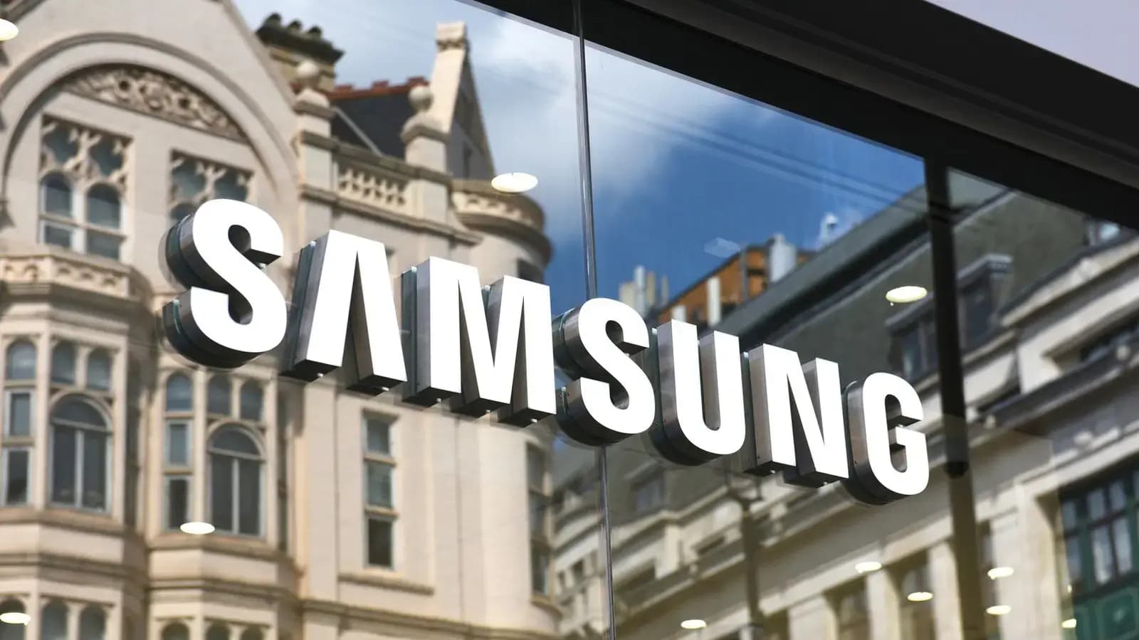 Samsung Galaxy Z Flip 8 y Z Fold 8 revelan cámaras y baterías con pocos cambios